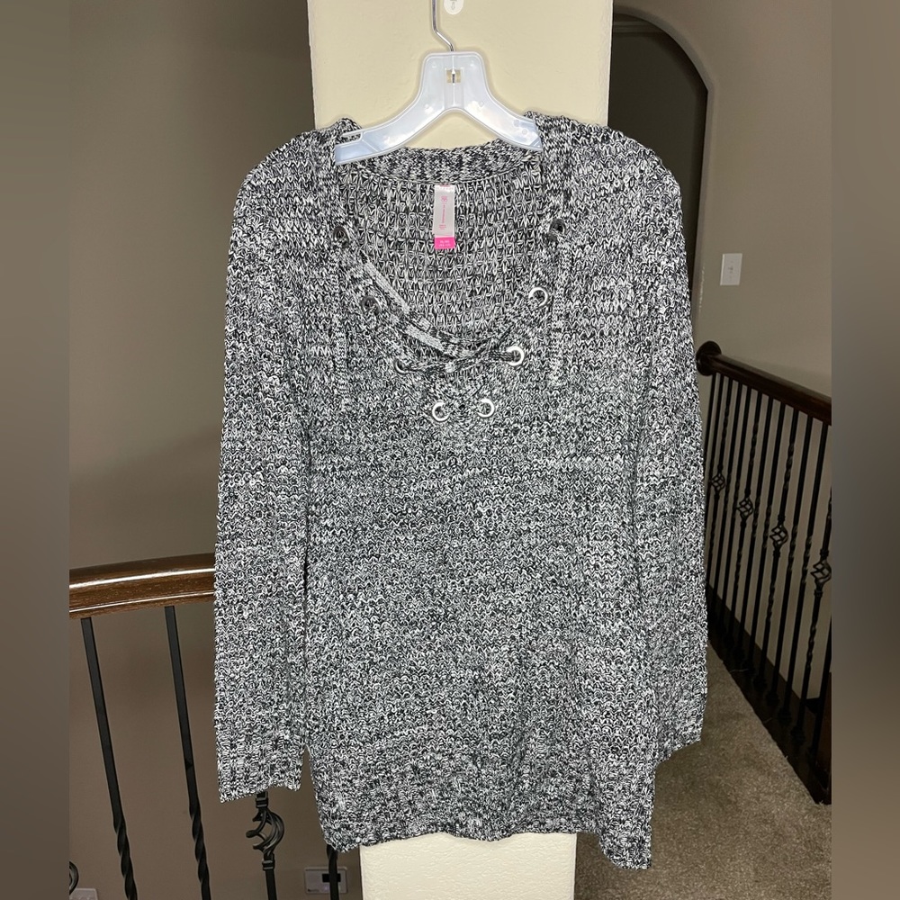 No Boundaries Lace Up Tunic Sweater Size XL Neutral Classic Winter Fall